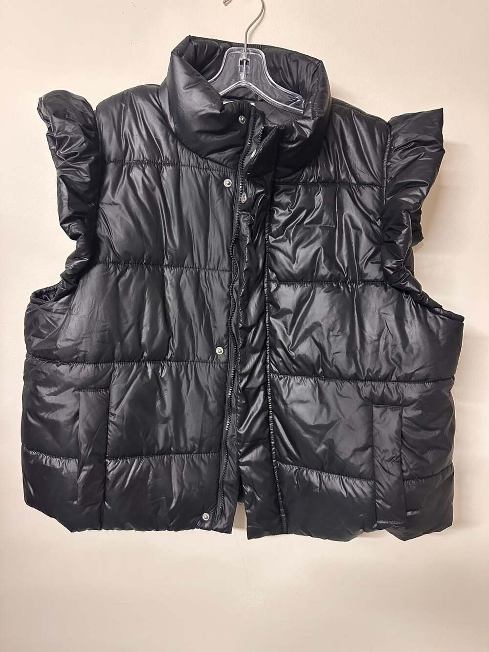 Oddi Black Puffer Vest with Ruffled Sleeves 1XL